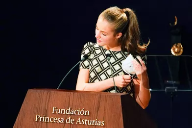 https://www.parismatch.com/Royal-Blog/famille-royale-espagnole/La princesse Leonor d'Espagne à Oviedo, le 22 octobre 2021