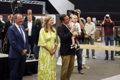 Le prince Charles de Luxembourg avec ses parents le prince héritier Guillaume et la princesse Stéphanie, à Ettelbruck, le 2 juillet 2021