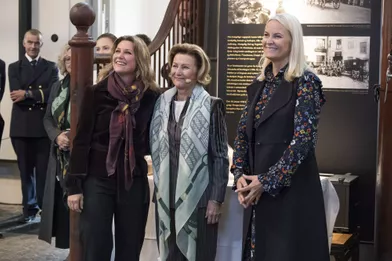La princesse Märtha Louise, la reine Sonja et la princesse Mette-Marit de Norvège à Oslo, le 12 octobre 2017