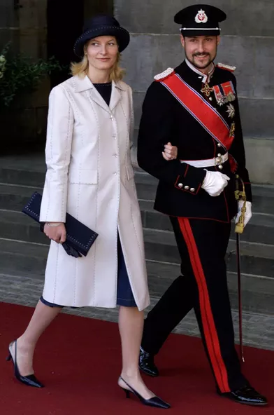 La princesse Mette-Marit et le prince Haakon de Norvège au mariage du prince Willem-Alexander des Pays-Bas etde Maxima Zorreguieta à Amsterdam, le 2 février 2002