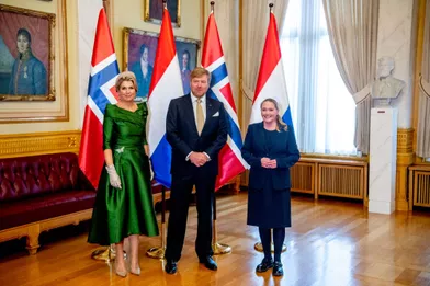 La reine Maxima et le roi Willem-Alexander des Pays-Bas avec la présidente du Parlement norvégienà Oslo, le 9 novembre 2021