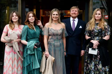 La reine Maxima et le roi Willem-Alexander des Pays-Bas avec leurs filles à Amsterdam, le 12 mai 2021