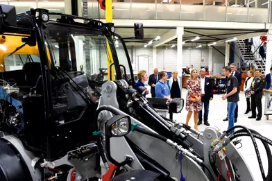 La reine Maxima des Pays-Bas en visite à l'usine Tobroco à Oisterwijk, le 8 juin 2017