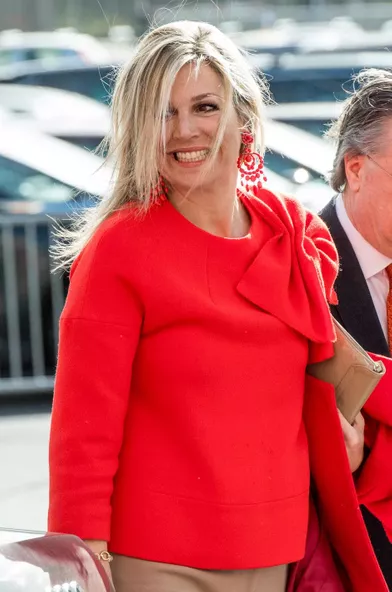 Les boucles d'oreille de la reine Maxima des Pays-Bas à Bréda, le 25 mars 2019