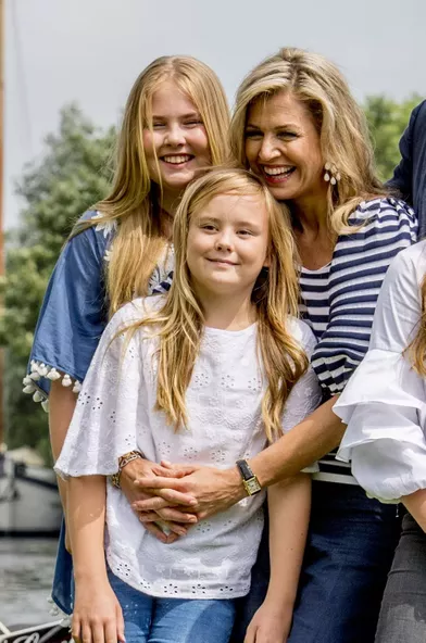 La reine Maxima des Pays-Bas avec les princesses Catharina-Amalia et Ariane à Warmond, le 7 juillet 2017