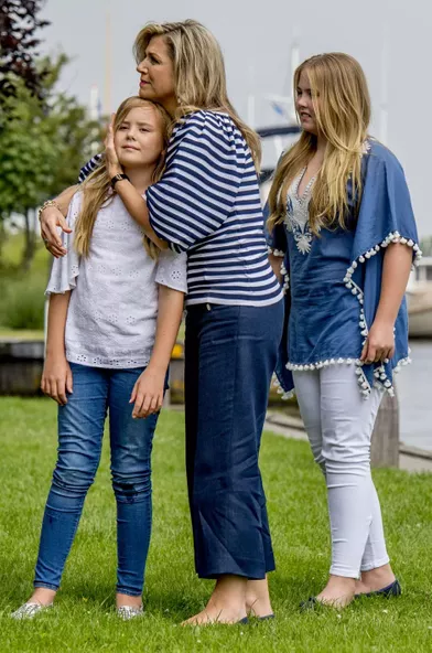 La reine Maxima des Pays-Bas avec les princesses Catharina-Amalia et Ariane à Warmond, le 7 juillet 2017