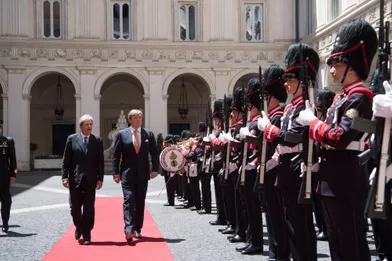 Le roi Willem-Alexander des Pays-Bas avec le Premier ministre italienPaolo Gentiloni à Rome, le 20 juin 2017