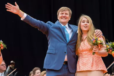 Le roi Willem-Alexander des Pays-Bas et la princesse Catharina-Amalia, à Groningen le 27 avril 2018