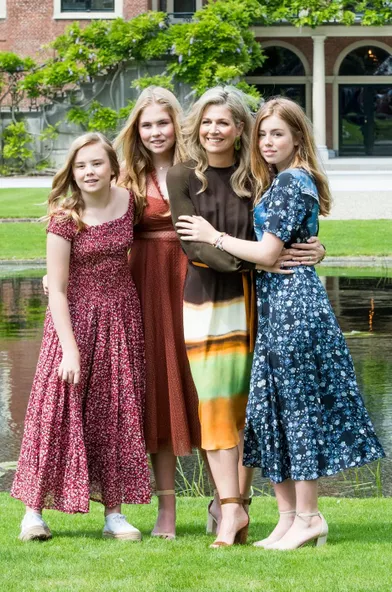 La reine Maxima des Pays-Bas entourée de ses trois filles, les princesses Ariane, Catharina-Amalia et Alexia, à La Haye le 19 juillet 2019
