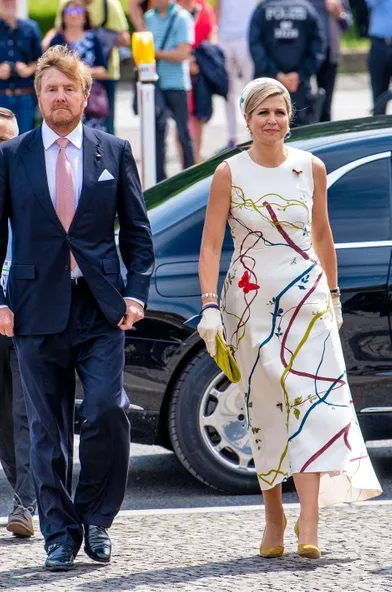 La reine Maxima des Pays-Bas, dans une robe Natan peinte à la main, à Berlin le 5 juillet 2021
