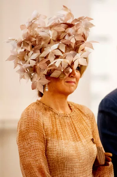La reine Maxima des Pays-Bas coiffée d'un chapeau de Berry Rutjesà Berlin, le 6 juillet 2021