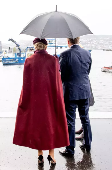 La reine Maxima des Pays-Bas, de dos, à Oslo le 11 novembre 2021