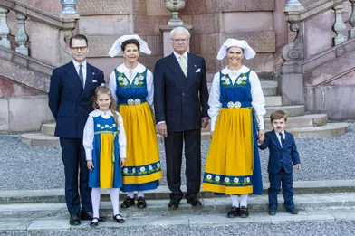 La reine Silvia, le roi Carl XVI Gustaf de Suède, les princesses Victoria et Estelle et les princes Daniel et Oscar à Stockholm, le 6 juin 2019