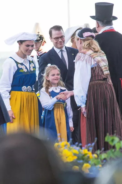 Les princesses Victoria et Estelle de Suède avec le prince consort Daniel à Stockholm, le 6 juin 2019
