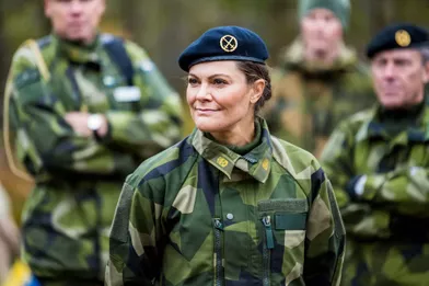 La princesse héritière de Suède en treillis lors d'un exercice militaire en Dalécarlie, le 29 septembre 2021
