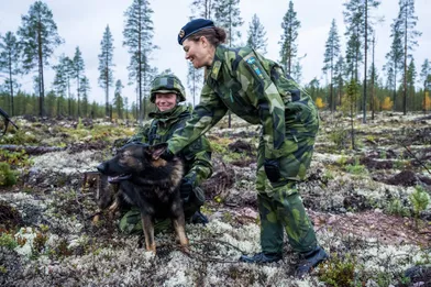 La princesse héritière de Suède lors d'un exercice militaire, le 29 septembre 2021en Dalécarlie