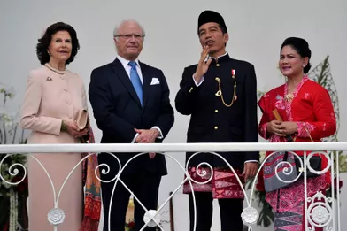 La reine Silvia et le roi Carl XVI Gustaf de Suède avec le président indonésien et son épouse à Bogor, le 22 mai 2017