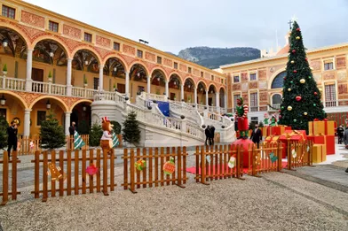 L'arbre de Noël pour les petits Monégasques dans la cour d'honneur du Palais princier de Monaco, le 15 décembre 2021
