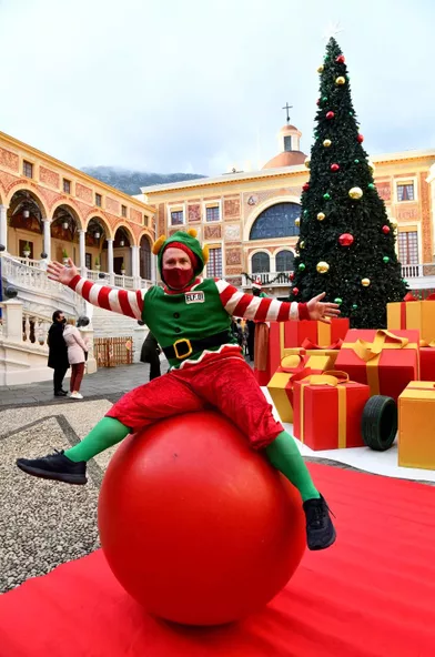 Animation lors de l'arbre de Noël pour les petits Monégasques dans la cour d'honneur du Palais princier de Monaco, le 15 décembre 2021
