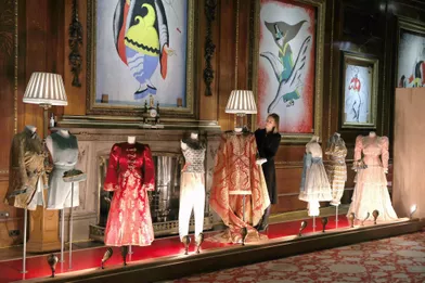 Exposition des costumes conservés despantomimes jouées par les princesses Elizabeth et Margaret au château de Windsor, pendant la Seconde Guerre mondiale, novembre 2021