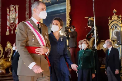 La reine Letizia et le roi Felipe VI d'Espagne au Palais royal à Madrid, le 6 janvier 2022
