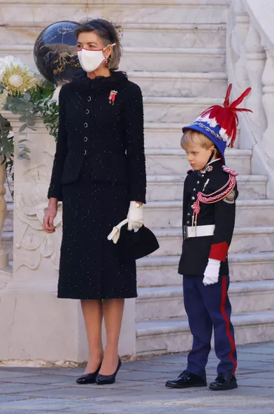La princesse Caroline de Hanovre en Chanel lors de la Fête nationale monégasque, le 19 novembre 2021