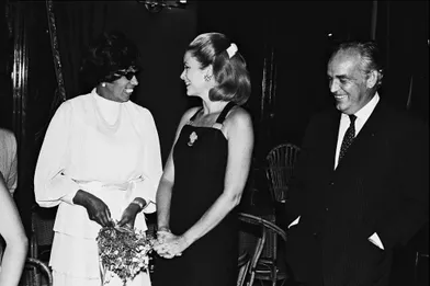 La princesse Grace et le prince Rainier III de Monaco accueillent Joséphine Baker à Monaco en août 1969