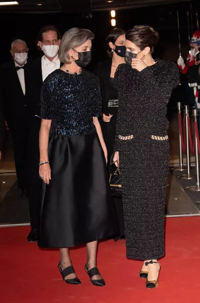 La princesse Caroline de Hanovre et sa fille aînéeCharlotte Casiraghià Monaco, le 19 novembre 2021