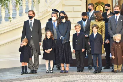 La famille princière monégasque (avec au centre Andrea Casiraghi, son épouse Tatiana Santo Domingo et leurs enfants Maximilian, India et Sacha)à la Fête nationale monégasque à Monaco le 19 novembre 2021