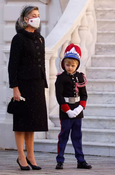 Le prince Jacques de Monaco avec sa tante la princesse Caroline de Hanovre, à Monaco le 19 novembre 2021