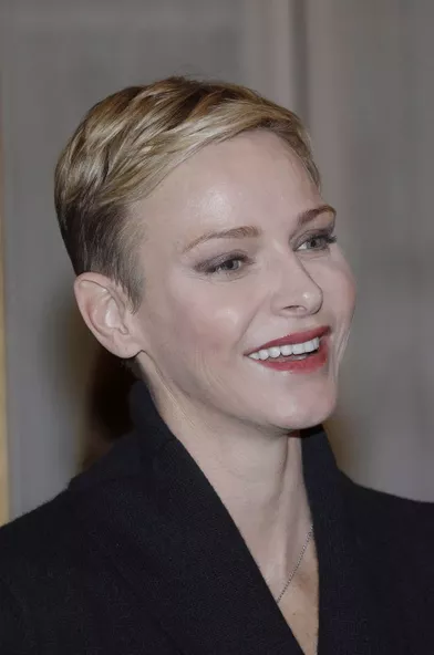 Princesse Charlene De Monaco Retour En Photos Sur 12 De Ses Coupes Courtes