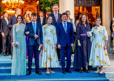 La princesse Alexia de Grèce avec son mari Carlos Morales Quintana et leurs enfants Arrietta, Carlos, Ana Maria et Amelia à Athènes, le 23 octobre 2021