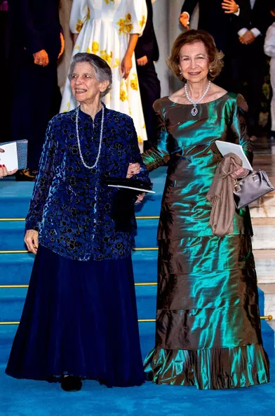 L'ex-reine Sofia d'Espagne et sa sœur la princesse Irene de Grèce à Athènes, le 23 octobre 2021