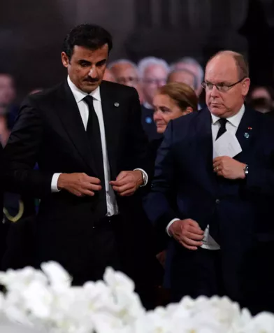 Le cheikh Tamim bin Hamad al-Thani, émir du Qatar, et le prince Albert II de Monaco aux obsèques de Jacques Chirac à Paris, le 30 septembre 2019