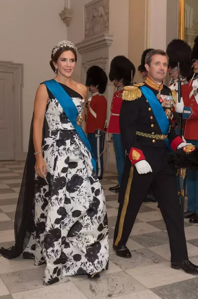 La princesse Mary de Danemark dans une robe Lasse Spangenberg, le 28 août 2018