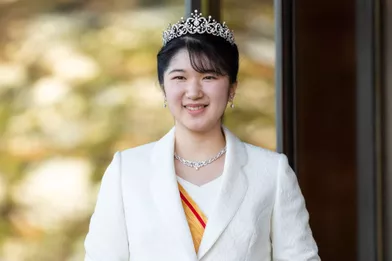 La princesse Aiko du Japon coiffée d'un diadème, le 5 décembre 2021