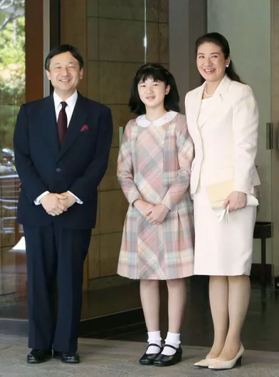 La princesse Aiko du Japon avec ses parents, le 9 juin 2013
