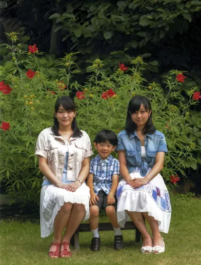 a princesse Mako du Japon avec sa sœur la princesse Kako et son frère le prince Hisahito, le 6 septembre 2012