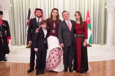 La princesse Salma de Jordanie avec ses parents et ses frères, le 25 mai 2016