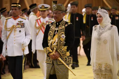 Le 16e roi de Malaisie et la reine consort à Kuala Lumpur, le 30 juillet 2019