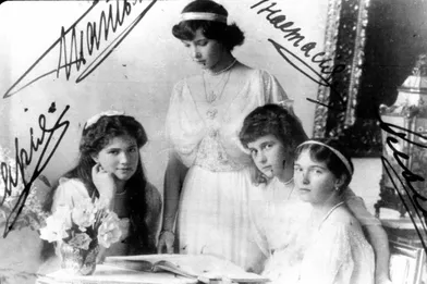 Les grandes-duchesses Maria, Tatiana, Anastasia et Olga de Russie en 1914