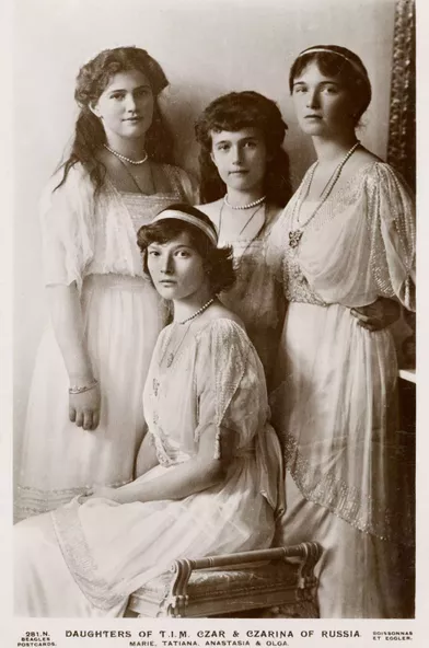Les grandes-duchesses Maria, Tatiana, Anastasia et Olga de Russie. Photo non datée