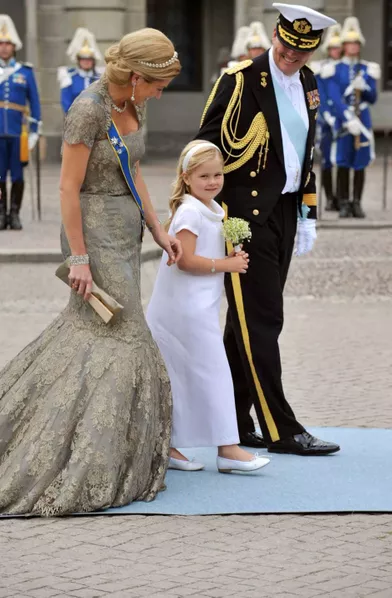 La princesse Catharina-Amalia des Pays-Bas avec la princesse Maxima et le prince héritier Willem-Alexander à Stockholm, le 19 juin 2010