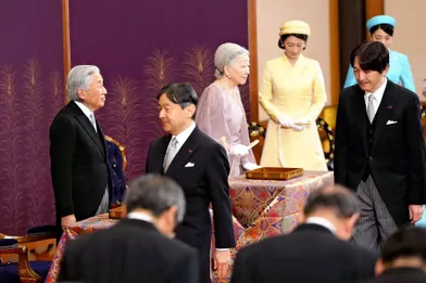 L'empereur Akihito et l'impératrice Michiko du Japon avec les princes Naruhito et Akishino et les princesses Kiko et Mako, à Tokyo le 12 janvier 2018