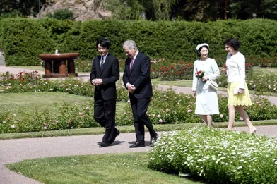 La princesse Kiko du Japon et le prince Fumihito d'Akishino avec le président finlandais et sa femme au château de Kultaranta, le 3 juillet 2019