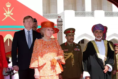 Le sultan Qaboos d'Oman avec la reine Beatrix des Pays-Bas et le prince Willem-Alexander à Mascate, le 10 janvier 2012