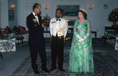 Le sultan Qaboos d'Oman avec la reine Elizabeth II et le prince Philip à Mascate, le 29 février 1979
