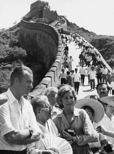 La reine Sofia et le roi Juan Carlos d'Espagne sur la Grande Muraille de Chine, le 23 juin 1978