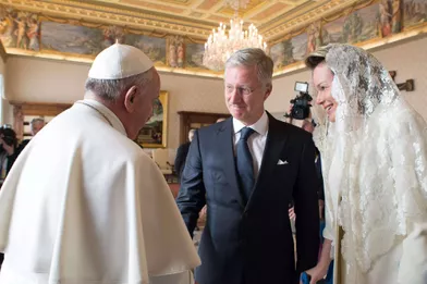La reine Mathilde et le roi des Belges Philippe avec le pape François au Vatican, le 9 mars 2015