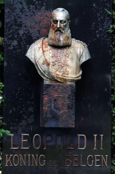 La statue du roi des Belges Léopold II à Gand vandalisée, le 11 juin 2020